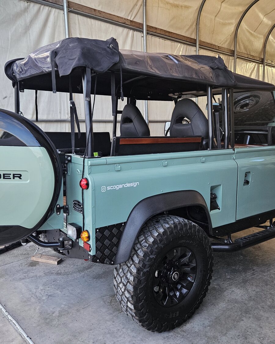 SCÖGAN heritage-green Land Rover Defender 110 V8 restomod, finished